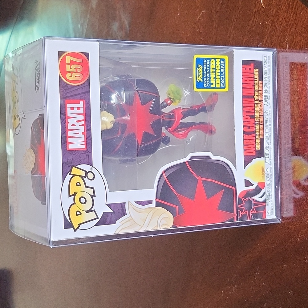 POP! Marvel Limited Edition Dark Captain Marvel